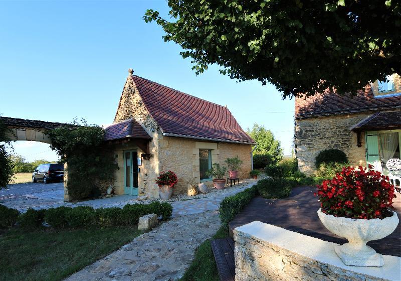 Hotel De La Ferme Lamy Meyrals Zewnętrze zdjęcie